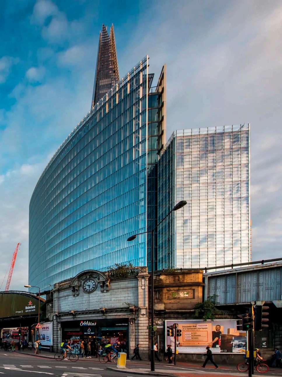 The News Building glass tower on the south bank, with the Shard visible behind